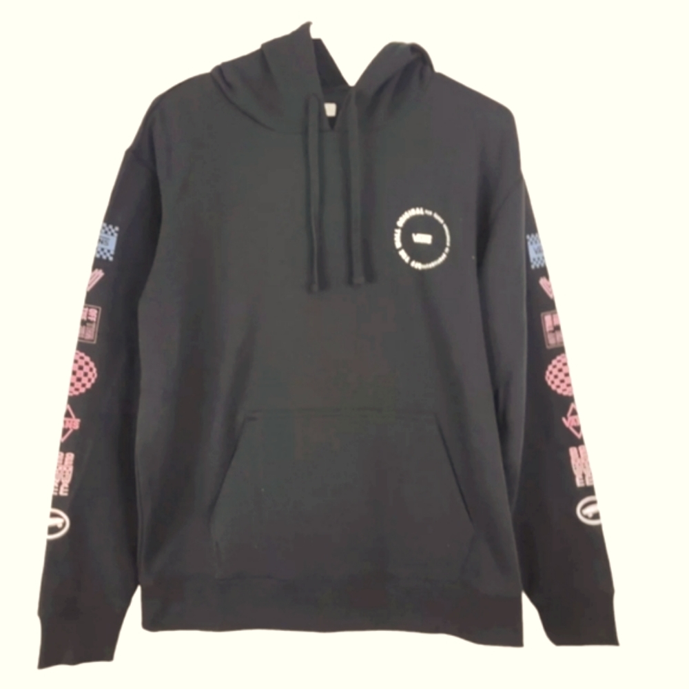 VANS Woman's Graphic Logo Pullover Hoodie.